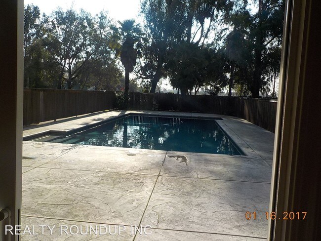 Foto del edificio - 11070 Bradley Ranch Rd
