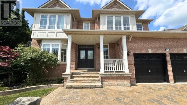 Building Photo - 2295 Avalon Dr