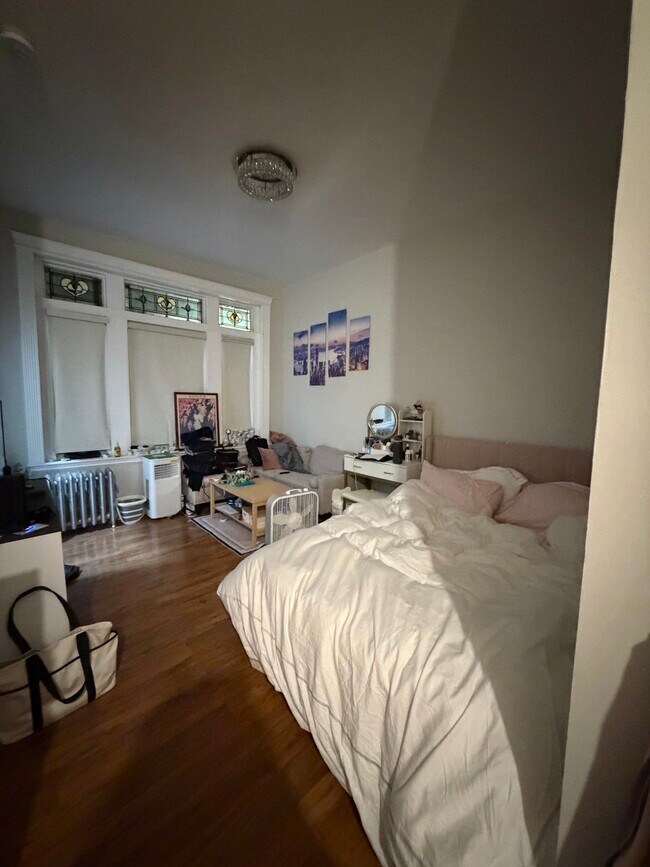 Building Photo - 38 Hemenway St