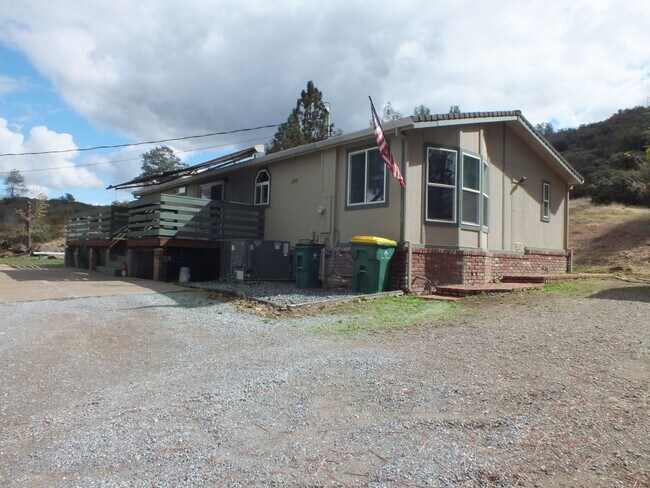 Foto del edificio - Rescue Retreat 1700 sf 2/2 with workshop