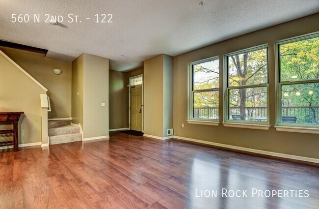 Foto del edificio - 560 N 2nd St