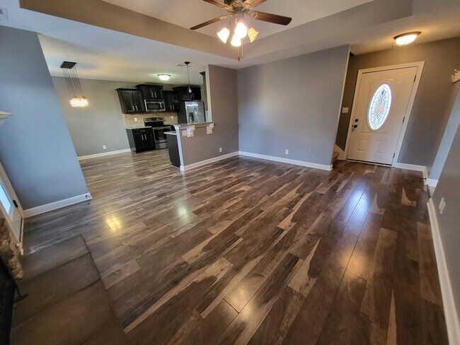 Building Photo - 710 Backwind Ln