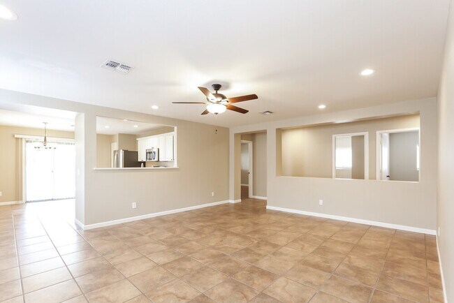 Building Photo - 11818 W Corrine Dr