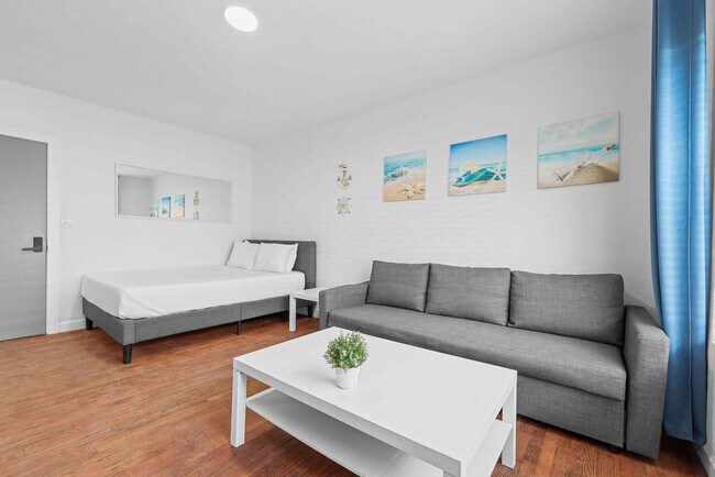 Foto del edificio - 7340 Harding Ave