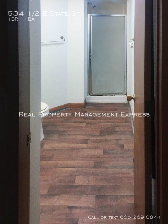 Building Photo - Lower level apartment next to Willow Creek