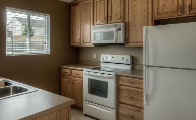 Building Photo - Inviting 3-Bedroom Near 168th & Giles!!
