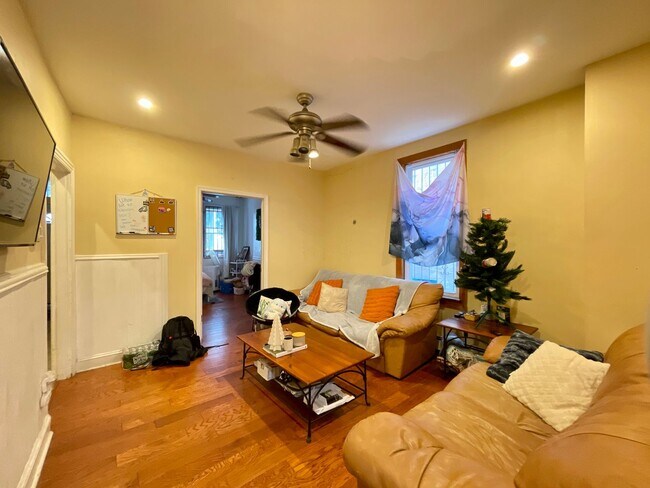 Photo - 416 N 31st St Apartment