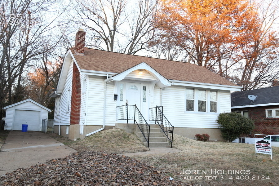 Primary Photo - 9515 Marlowe Ave