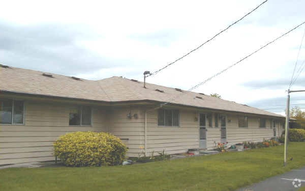 Primary Photo - Bershire Apartments
