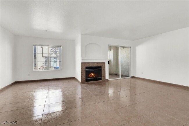 Foto del edificio - 4404 W Lake Mead Blvd