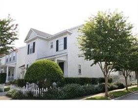 Building Photo - 607 Wisteria Ct