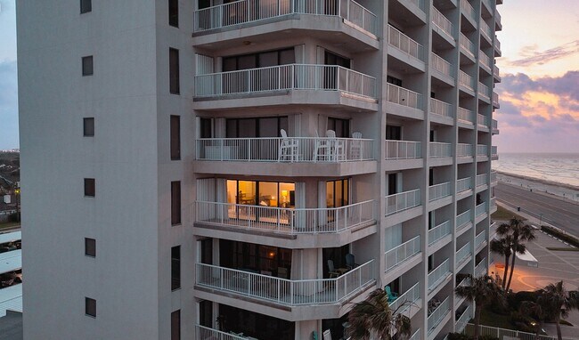 Foto del edificio - 7700 Seawall Blvd