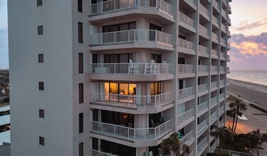 Building Photo - 7700 Seawall Blvd