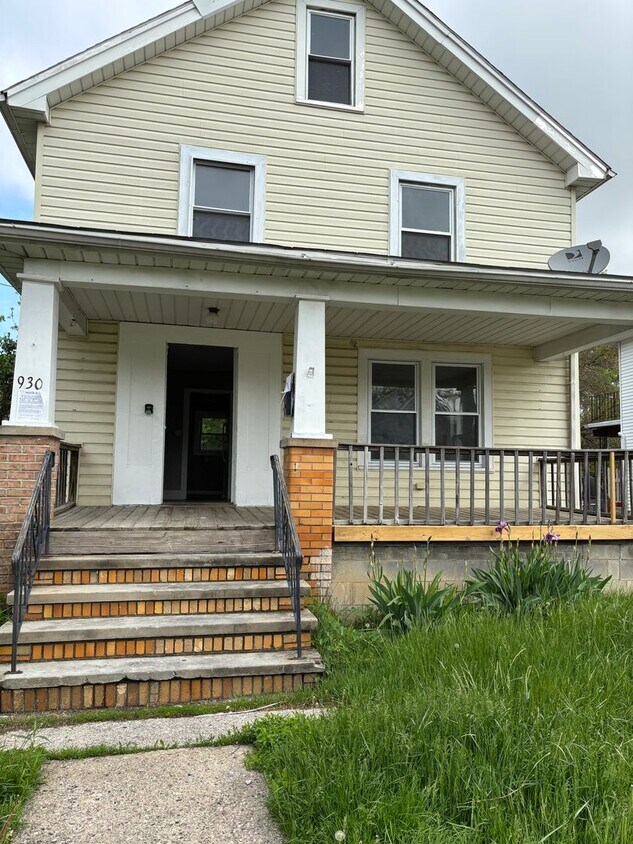 Foto principal - Charming 3-bedroom home, ready for you! Se...