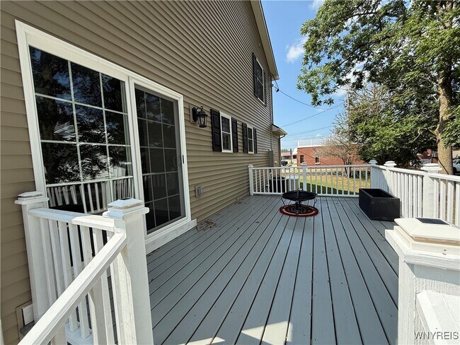 Building Photo - 8550 Nottingham Terrace