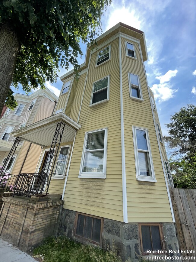Building Photo - 44 Ashley St