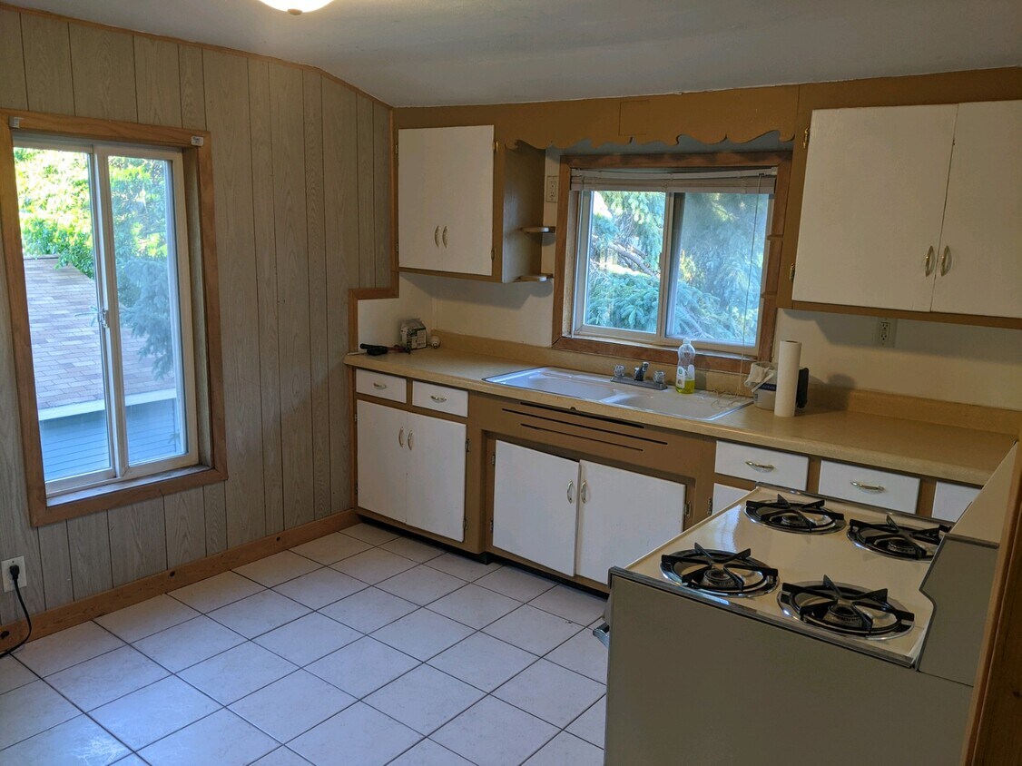 Primary Photo - 14 20th Ave S