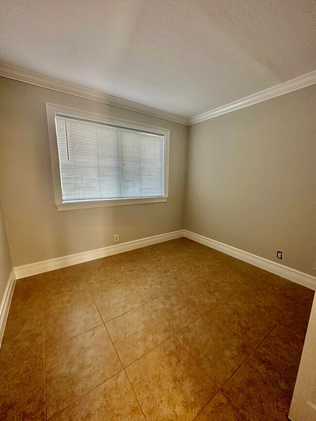 Building Photo - 100 Nottingham Cir
