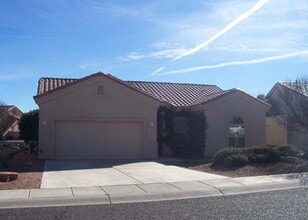 Building Photo - 1505 E Ridgeview Dr