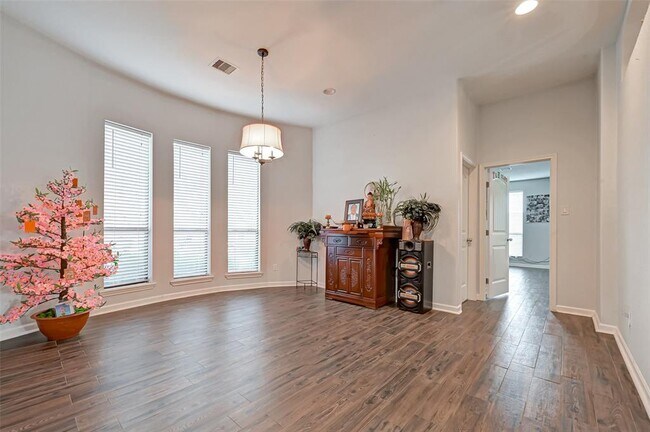 Foto del edificio - 2303 Encreek Rd