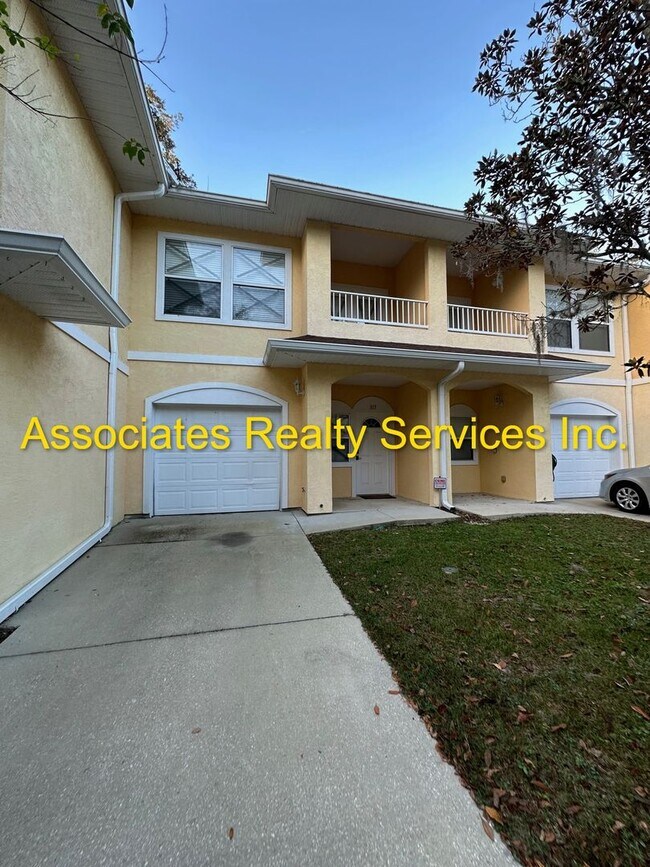 Foto del edificio - LOOK! Hot on the market! Spacious 2 bedroo...