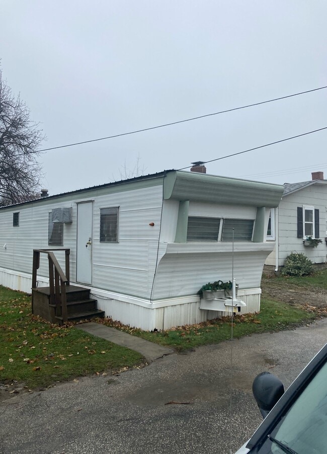 Building Photo - 2006 E Prospect Rd