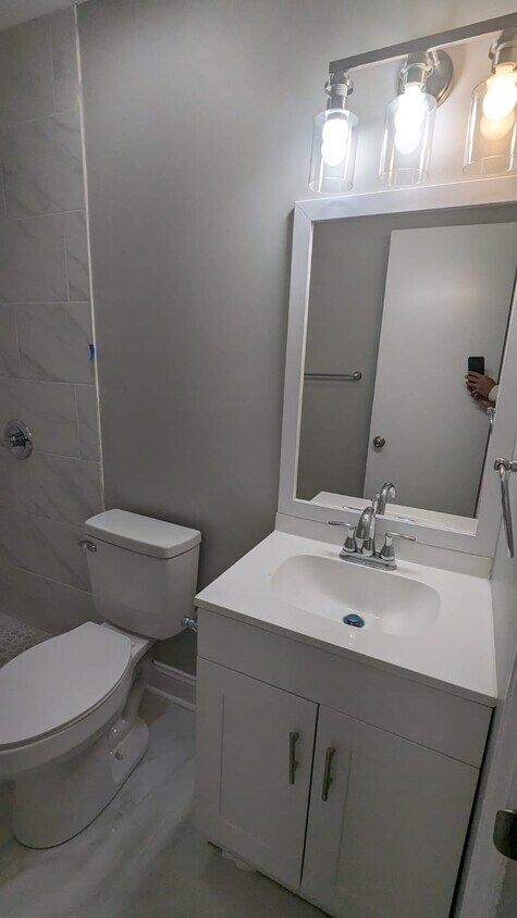 Foto del edificio - 6832 Woodstream Dr