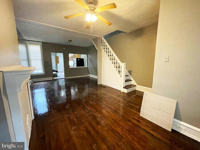 Foto del edificio - 233 N Creighton St