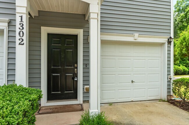 Photo - End-unit 2 Bedroom Townhome