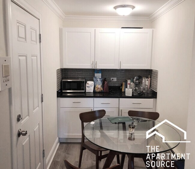 Photo - 2129 N Dayton St Apartment