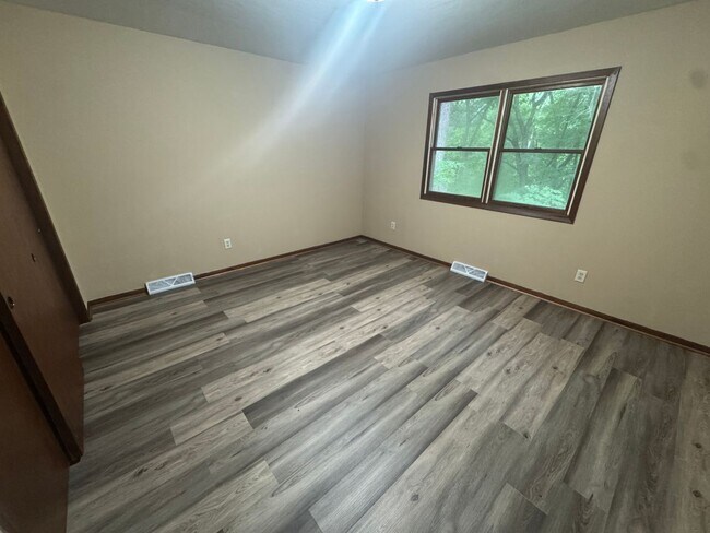 Building Photo - 908 Asbury Ct