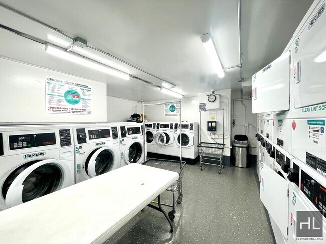 Foto del edificio - AMAZING STUDIO APARTMENT!! AMAZING DEAL! W...