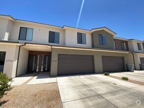 Building Photo - 2724 Rain Tree St