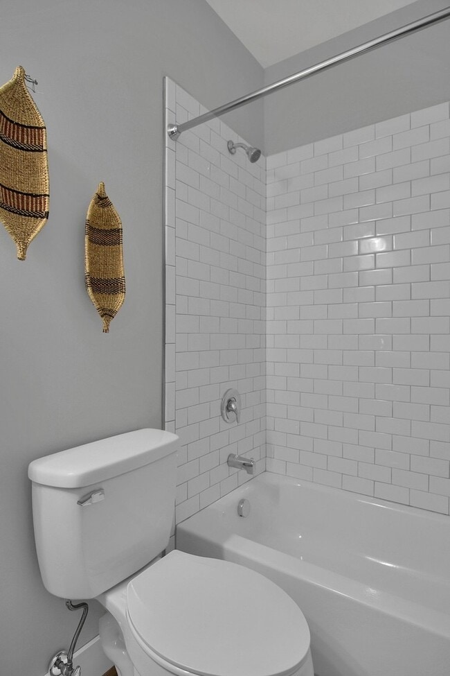 Custom Bathroom tile - 4651 Hampton Ave