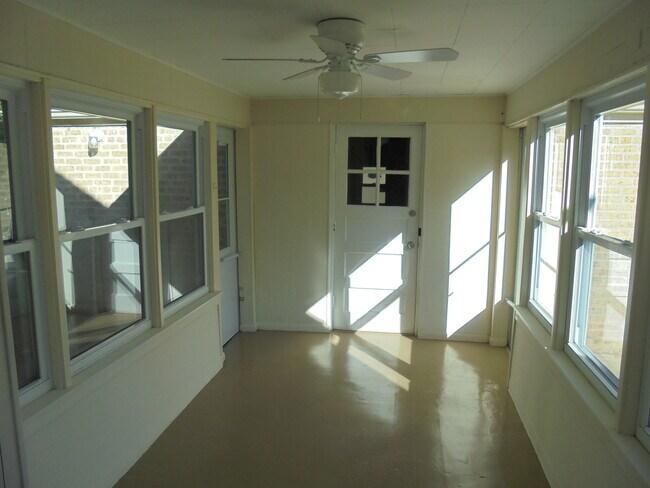 Foto del edificio - 408 W Sunset Rd