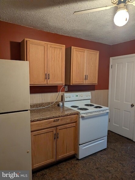 Building Photo - 17 Pine St