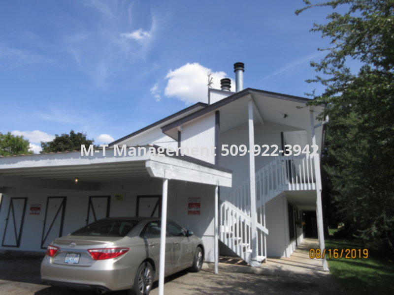 Primary Photo - 2 BR/1 Bath Spokane Valley upstairs 4-plex...