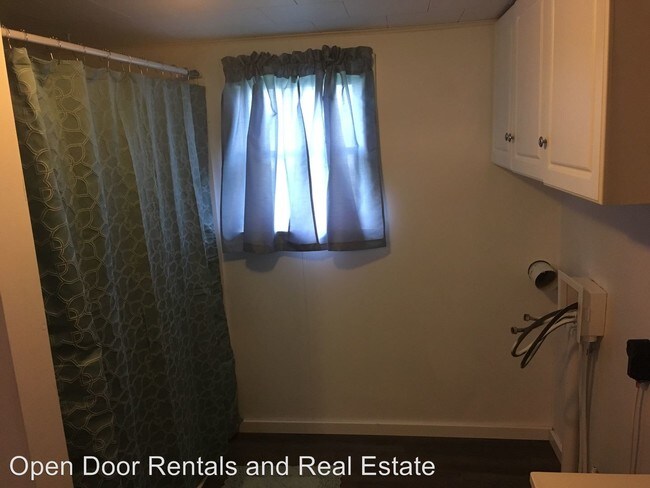 Foto del edificio - 4 br, 1 bath House - 460 S Franklin St