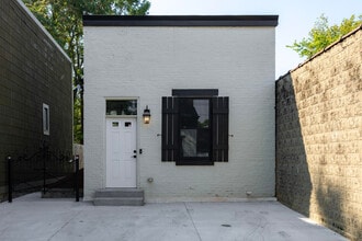 Building Photo - 513 Pershing Ave