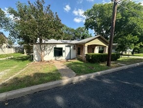 Building Photo - 603 N Orange St