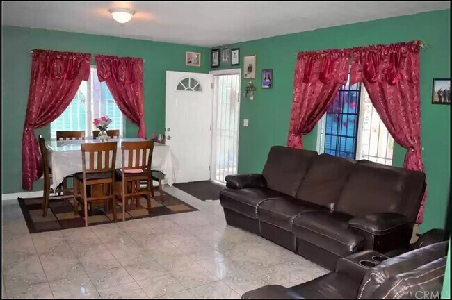 Building Photo - 8462 Zamora Ave