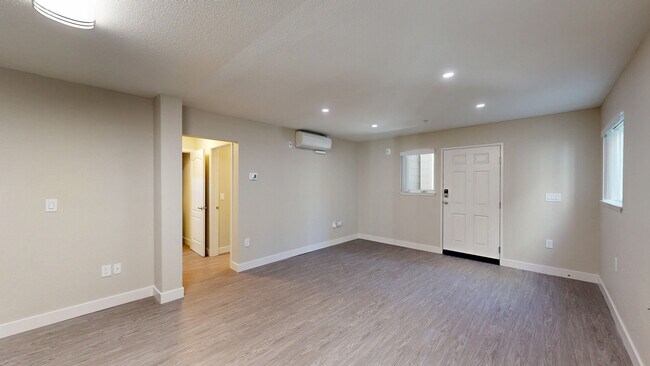 Interior Photo - Almaden Lake Village