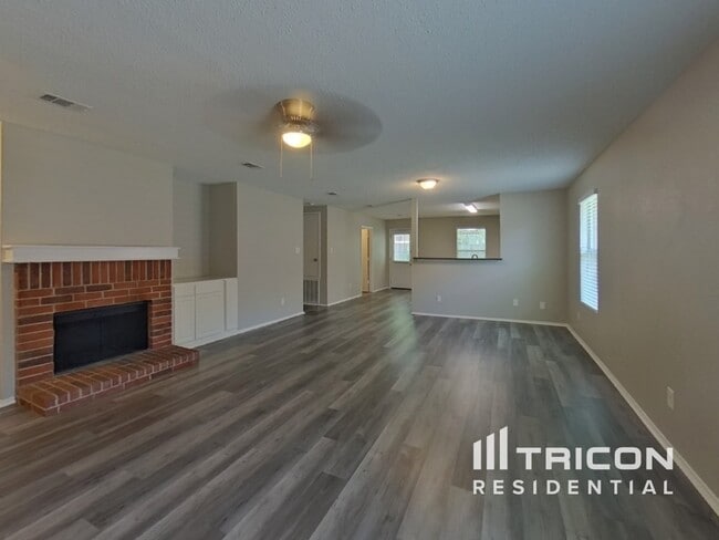 Building Photo - 5221 Bedfordshire Dr