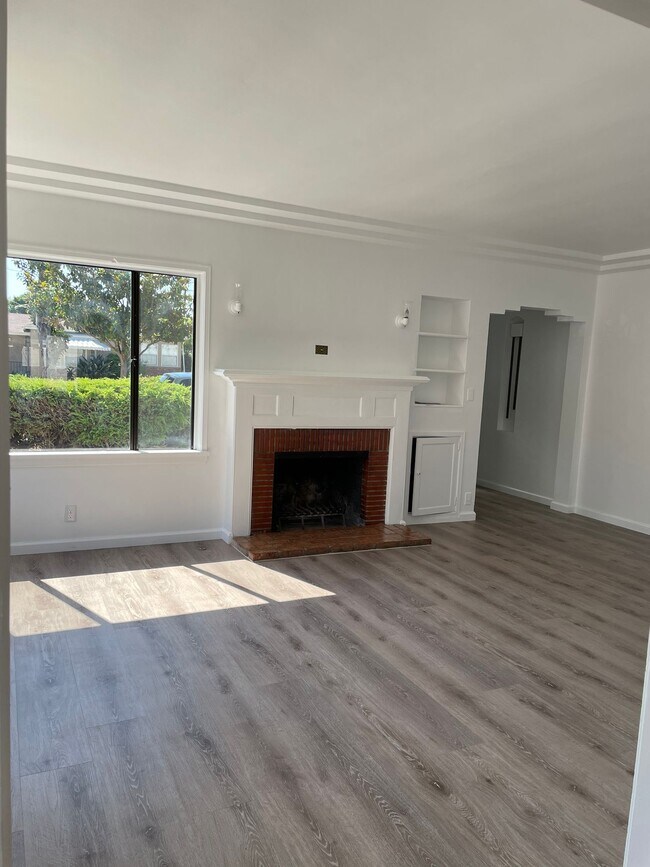Building Photo - 10216 McNerney Ave