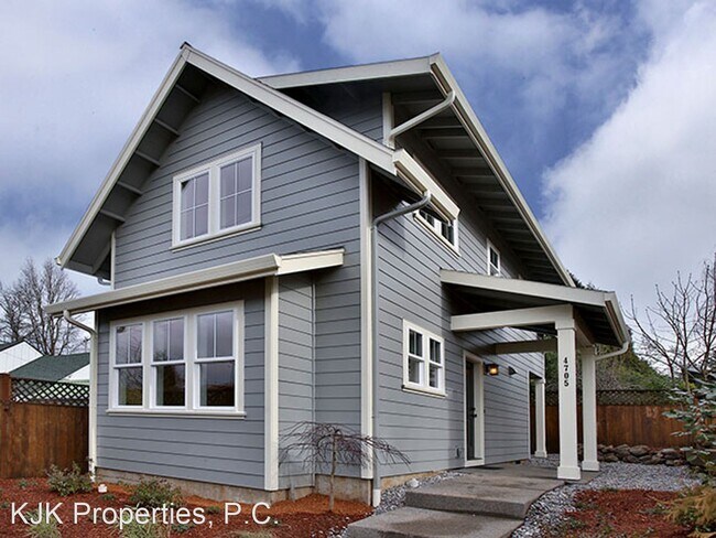 Foto del edificio - 2 br, 1 bath House - 4705 SE Knight Street B