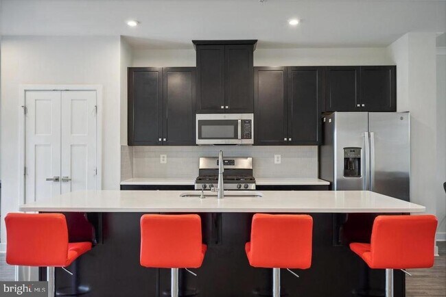 Foto del edificio - 6070 Fallfish Ct