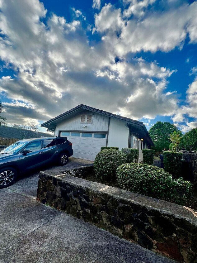 Foto principal - Spacious & Desirable 4/2/2 Single Family H...