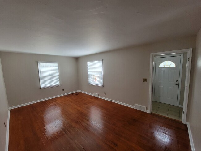 Foto del edificio - 211 E 15th St