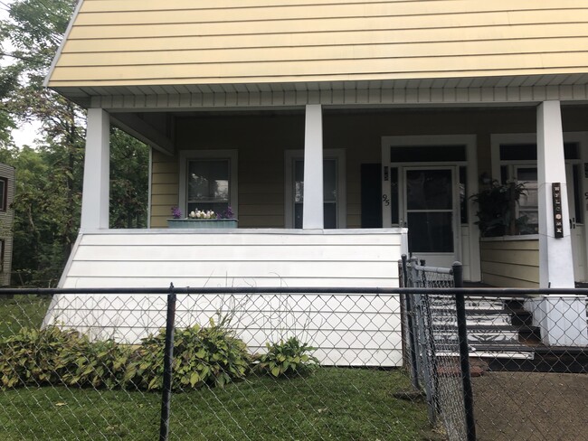Building Photo - 95 Vliet St