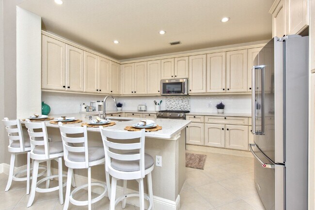 Foto del edificio - Fiddler's Creek - Beautiful 3 bedroom coach home